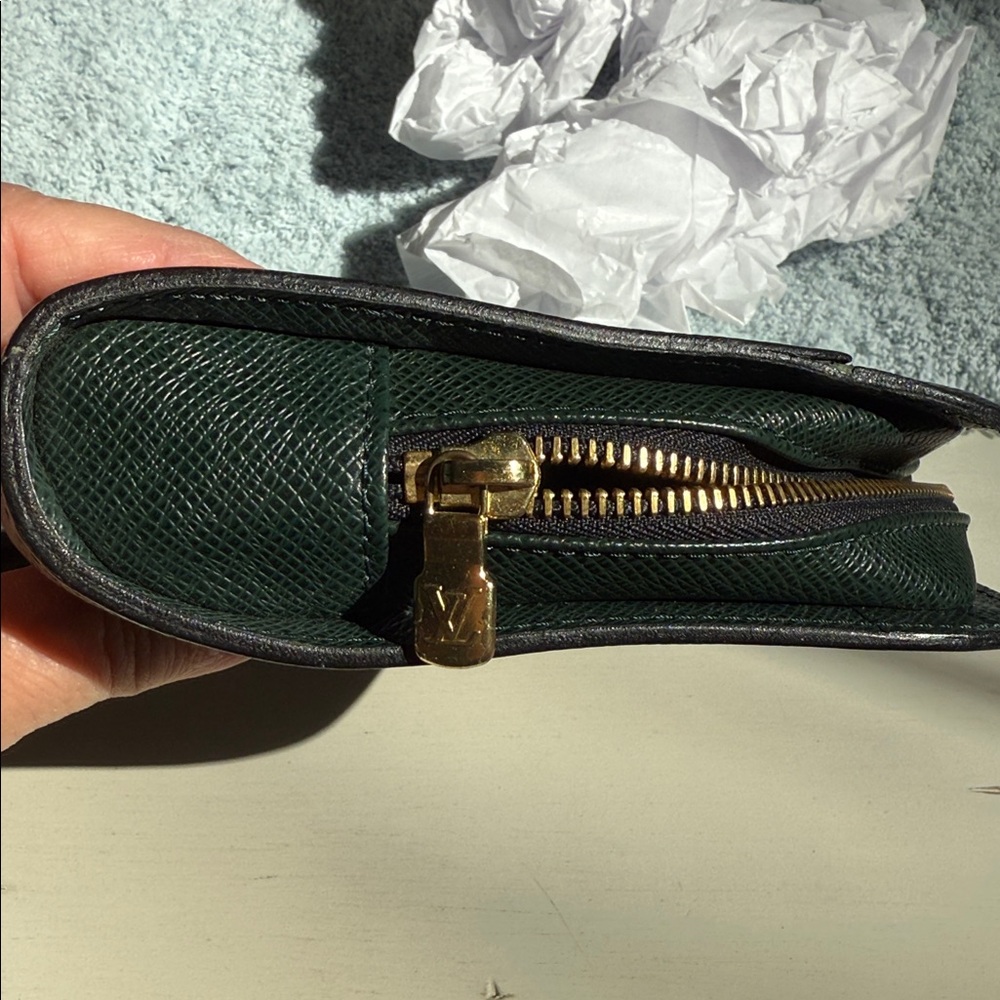 Auth LOUIS VUITTON Baikal Second Taiga Green Leather Clutch Bag France ๐๐๐ - Picture 14 of 16